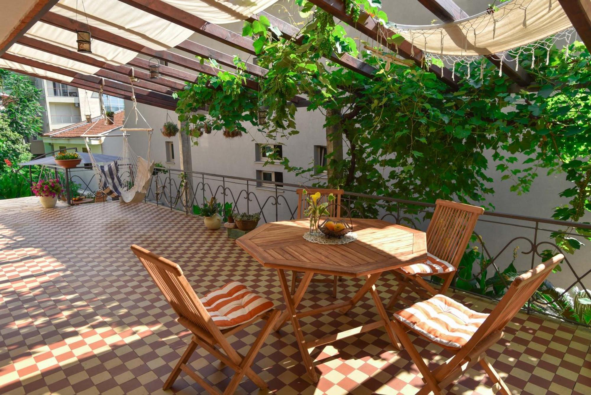 Guest House Amfora Budva Exterior photo