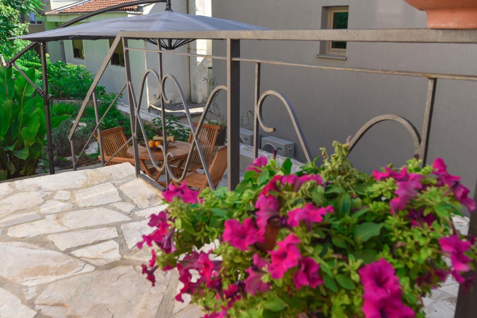 Guest House Amfora Budva Exterior photo