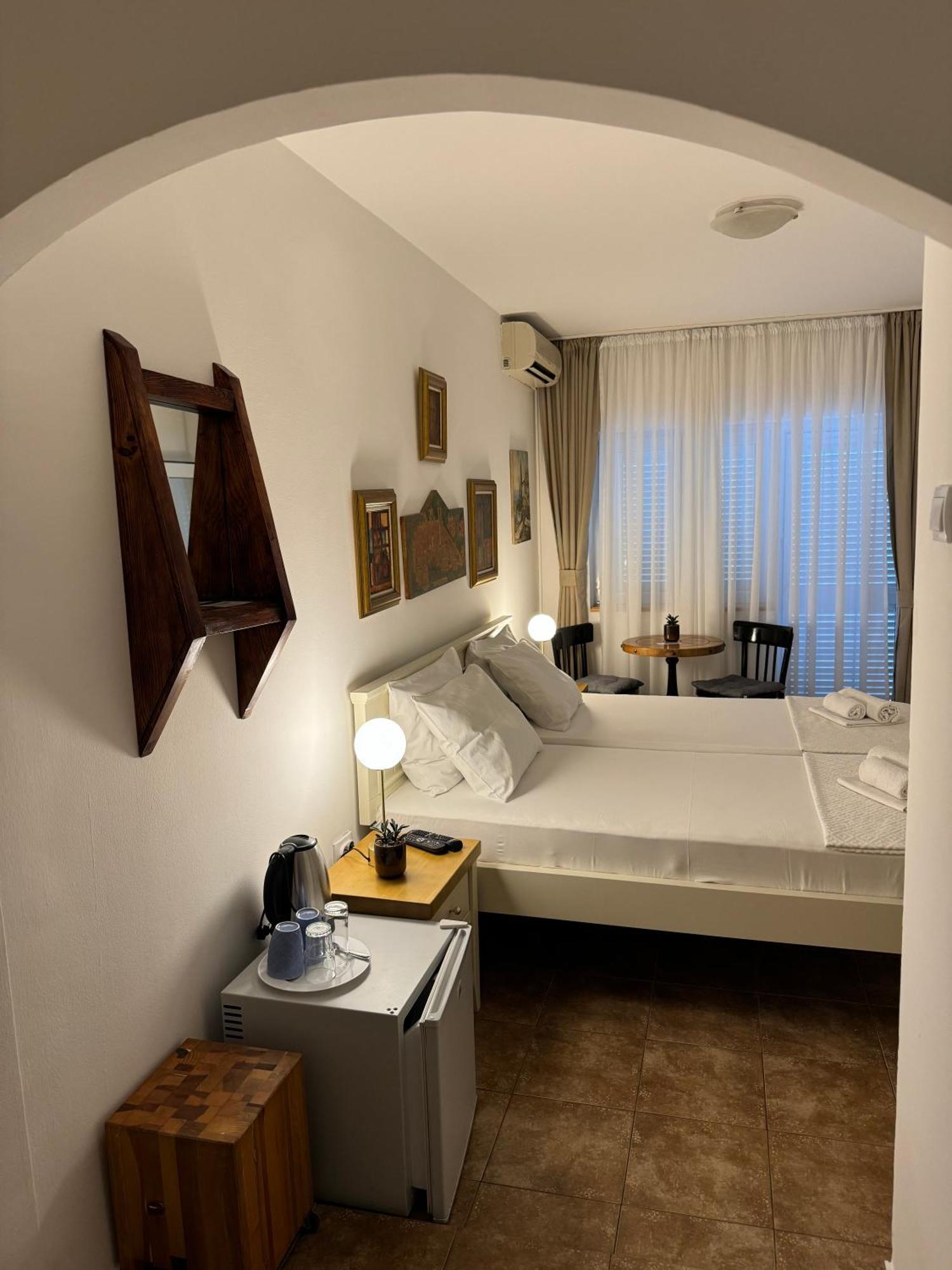 Guest House Amfora Budva Exterior photo